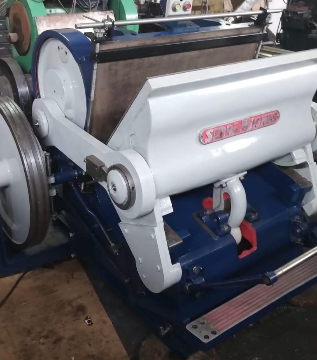 Troqueladora Serra Magnus 